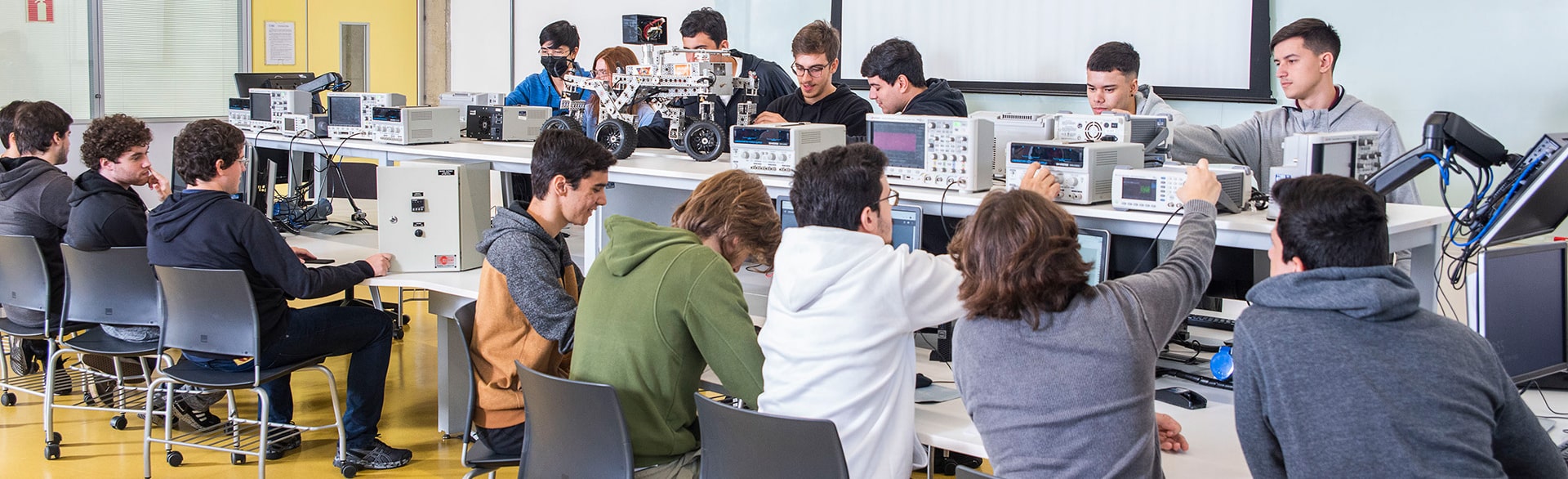 Diagnose, Reparo e Manutenção de Veículos Elétricos e Híbridos