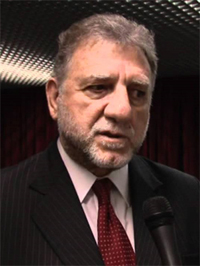 Prof. José Carlos Ferrante ministra aulas no curso de Administração desde a primeira turma.